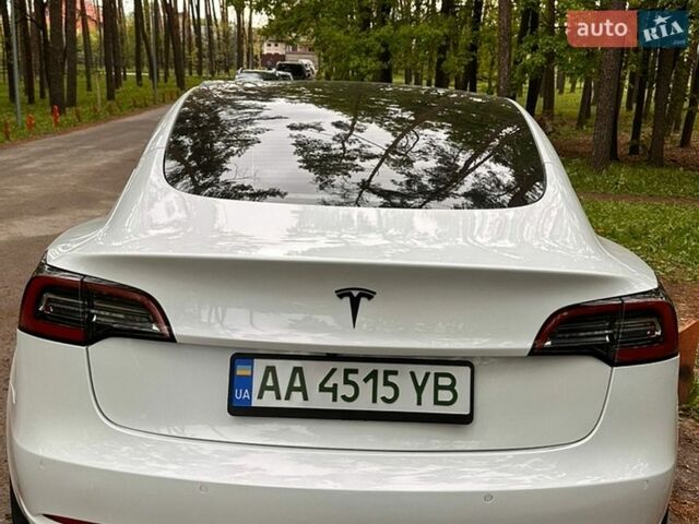 Белый Тесла Модель 3, объемом двигателя 0 л и пробегом 56 тыс. км за 17250 $, фото 5 на Automoto.ua
