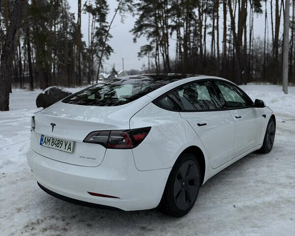 Білий Тесла Модель 3, об'ємом двигуна 0 л та пробігом 42 тис. км за 22100 $, фото 4 на Automoto.ua