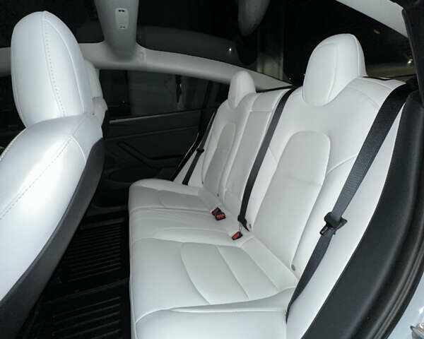 Білий Тесла Модель 3, об'ємом двигуна 0 л та пробігом 8 тис. км за 26500 $, фото 16 на Automoto.ua