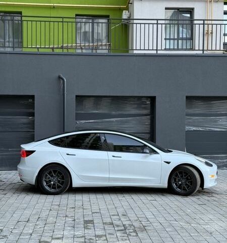 Білий Тесла Модель 3, об'ємом двигуна 0 л та пробігом 149 тис. км за 17200 $, фото 6 на Automoto.ua