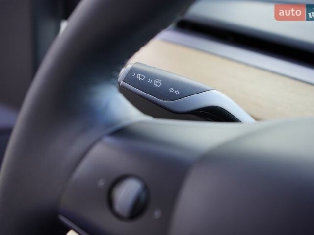 Білий Тесла Модель 3, об'ємом двигуна 0 л та пробігом 33 тис. км за 19499 $, фото 16 на Automoto.ua