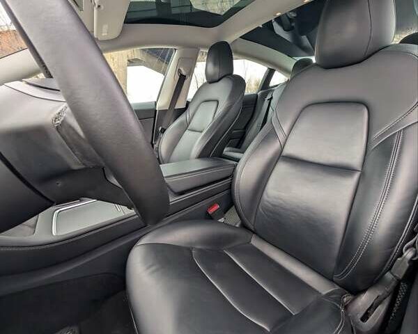 Белый Тесла Модель 3, объемом двигателя 0 л и пробегом 118 тыс. км за 21999 $, фото 10 на Automoto.ua