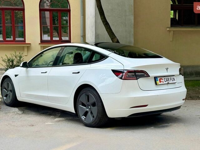 Белый Тесла Модель 3, объемом двигателя 0 л и пробегом 34 тыс. км за 19900 $, фото 6 на Automoto.ua