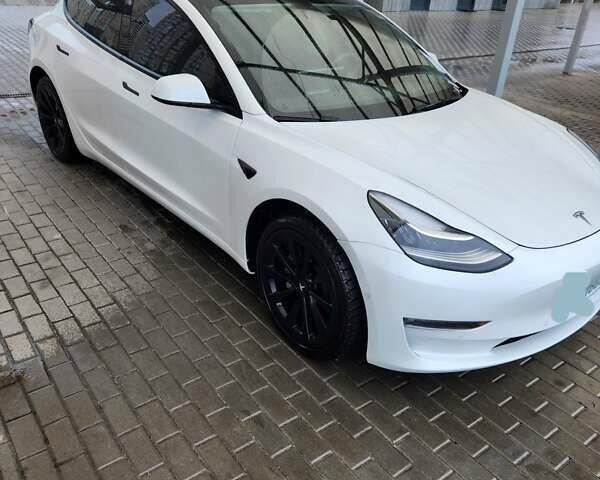 Белый Тесла Модель 3, объемом двигателя 0 л и пробегом 75 тыс. км за 23900 $, фото 2 на Automoto.ua
