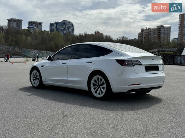 Белый Тесла Модель 3, объемом двигателя 0 л и пробегом 29 тыс. км за 24500 $, фото 3 на Automoto.ua