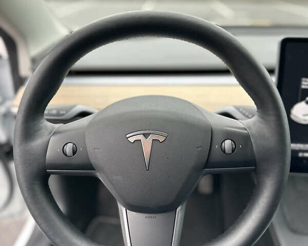 Белый Тесла Модель 3, объемом двигателя 0 л и пробегом 109 тыс. км за 16900 $, фото 16 на Automoto.ua