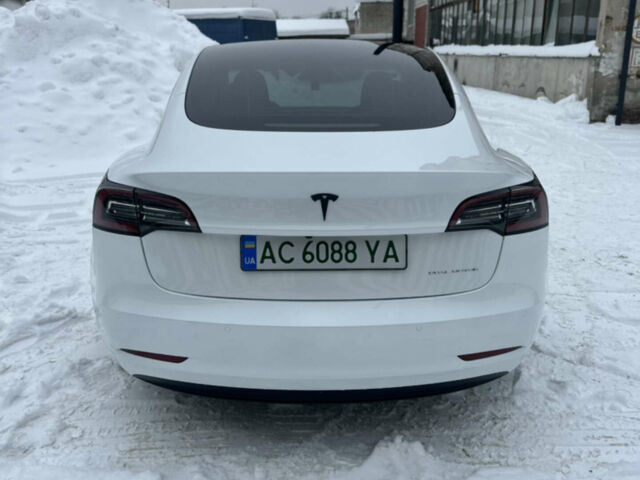 Белый Тесла Модель 3, объемом двигателя 0 л и пробегом 62 тыс. км за 23100 $, фото 18 на Automoto.ua