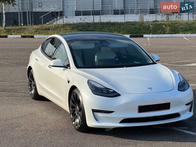 Белый Тесла Модель 3, объемом двигателя 0 л и пробегом 110 тыс. км за 24550 $, фото 15 на Automoto.ua