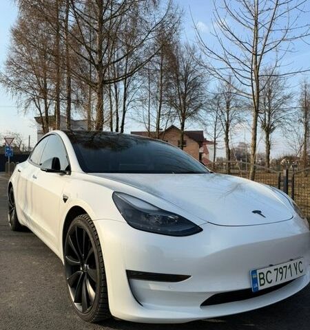 Белый Тесла Модель 3, объемом двигателя 0 л и пробегом 94 тыс. км за 21800 $, фото 1 на Automoto.ua