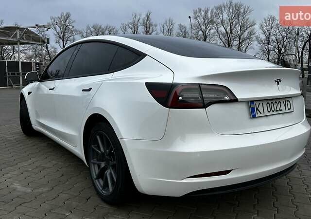 Белый Тесла Модель 3, объемом двигателя 0 л и пробегом 48 тыс. км за 22000 $, фото 5 на Automoto.ua