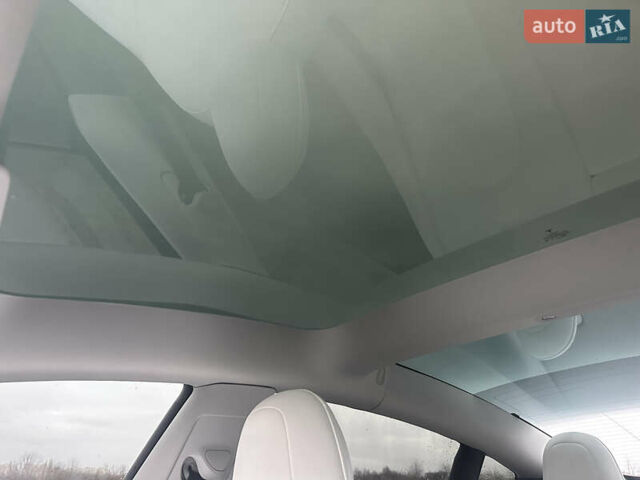 Белый Тесла Модель 3, объемом двигателя 0 л и пробегом 59 тыс. км за 22000 $, фото 23 на Automoto.ua