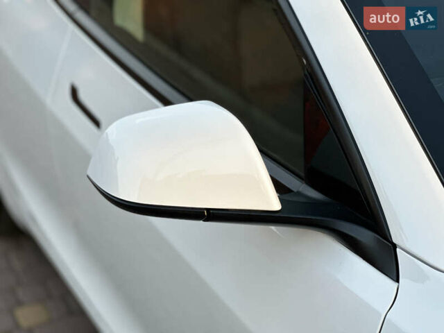 Белый Тесла Модель 3, объемом двигателя 0 л и пробегом 1 тыс. км за 37999 $, фото 16 на Automoto.ua