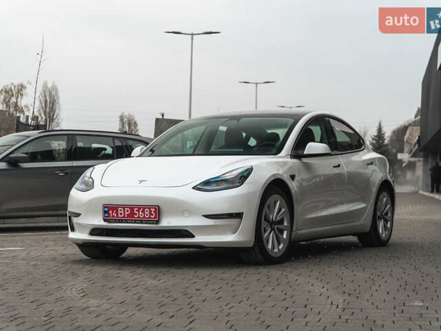 Білий Тесла Модель 3, об'ємом двигуна 0 л та пробігом 3 тис. км за 42000 $, фото 6 на Automoto.ua