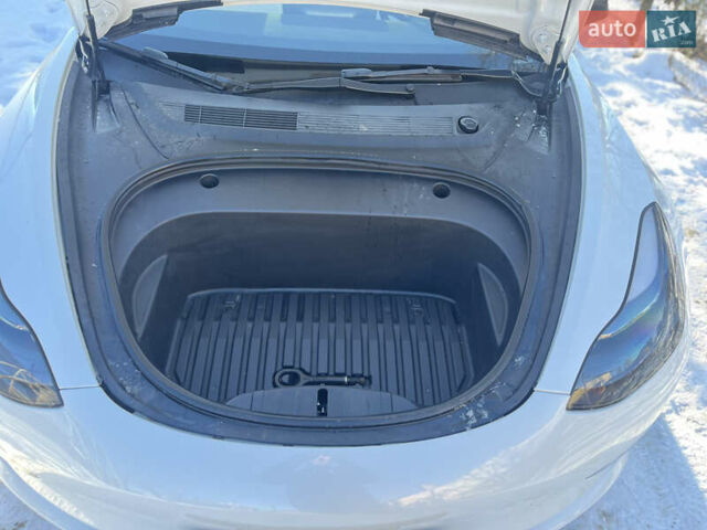 Білий Тесла Модель 3, об'ємом двигуна 0 л та пробігом 38 тис. км за 20999 $, фото 36 на Automoto.ua