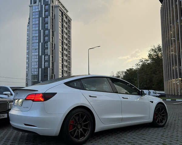 Белый Тесла Модель 3, объемом двигателя 0 л и пробегом 41 тыс. км за 25000 $, фото 6 на Automoto.ua