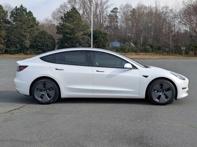 Білий Тесла Модель 3, об'ємом двигуна 0 л та пробігом 10 тис. км за 10400 $, фото 5 на Automoto.ua