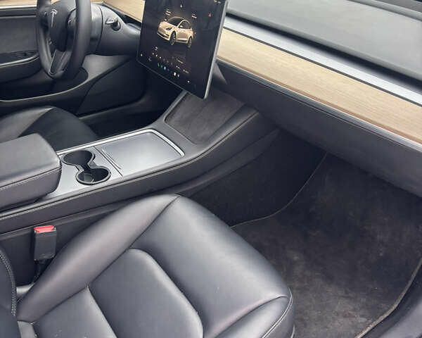 Білий Тесла Модель 3, об'ємом двигуна 0 л та пробігом 76 тис. км за 16500 $, фото 24 на Automoto.ua