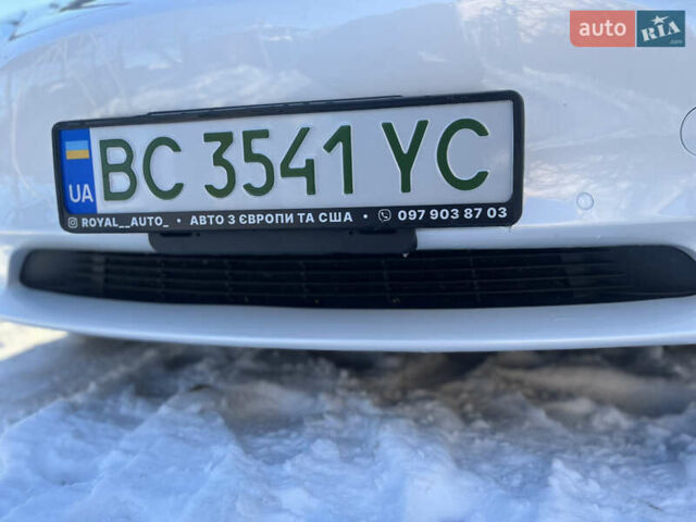 Білий Тесла Модель 3, об'ємом двигуна 0 л та пробігом 38 тис. км за 20999 $, фото 33 на Automoto.ua