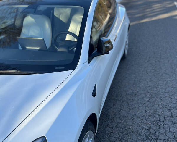 Білий Тесла Модель 3, об'ємом двигуна 0 л та пробігом 38 тис. км за 20999 $, фото 48 на Automoto.ua