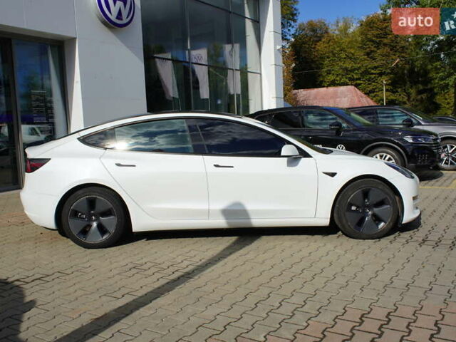 Білий Тесла Модель 3, об'ємом двигуна 0 л та пробігом 33 тис. км за 20700 $, фото 9 на Automoto.ua