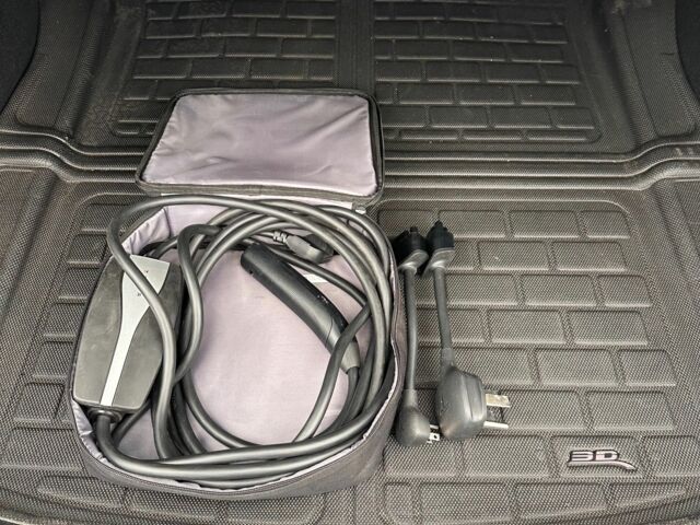 Белый Тесла Модель 3, объемом двигателя 0 л и пробегом 81 тыс. км за 21000 $, фото 15 на Automoto.ua