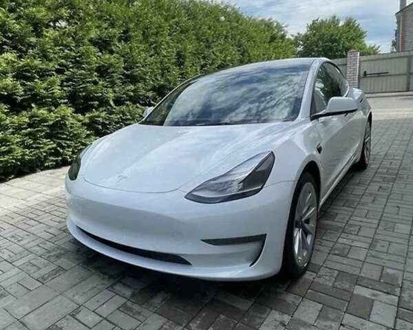 Белый Тесла Модель 3, объемом двигателя 0 л и пробегом 155 тыс. км за 19900 $, фото 1 на Automoto.ua