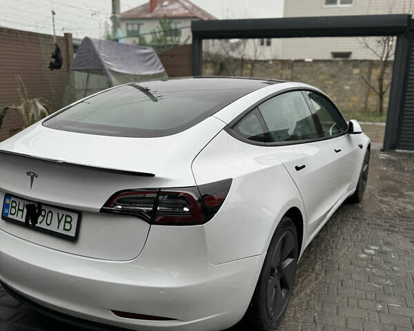 Белый Тесла Модель 3, объемом двигателя 0 л и пробегом 60 тыс. км за 19500 $, фото 6 на Automoto.ua