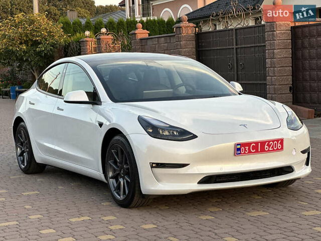 Білий Тесла Модель 3, об'ємом двигуна 0 л та пробігом 1 тис. км за 37999 $, фото 4 на Automoto.ua