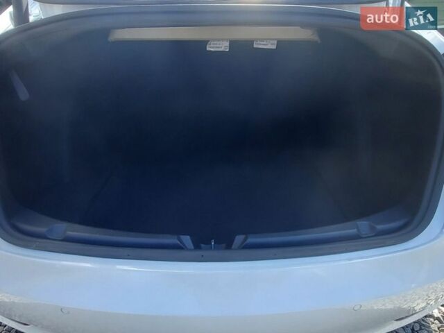 Белый Тесла Модель 3, объемом двигателя 0 л и пробегом 43 тыс. км за 21499 $, фото 19 на Automoto.ua