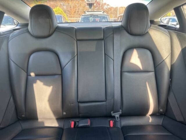 Білий Тесла Модель 3, об'ємом двигуна 0 л та пробігом 15 тис. км за 17600 $, фото 9 на Automoto.ua