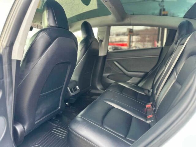 Білий Тесла Модель 3, об'ємом двигуна 0 л та пробігом 20 тис. км за 10500 $, фото 9 на Automoto.ua