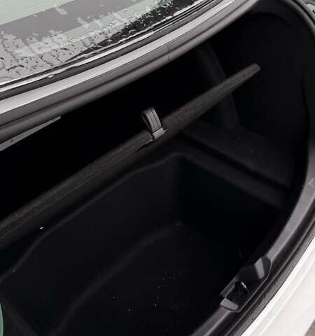 Белый Тесла Модель 3, объемом двигателя 0 л и пробегом 92 тыс. км за 23000 $, фото 6 на Automoto.ua