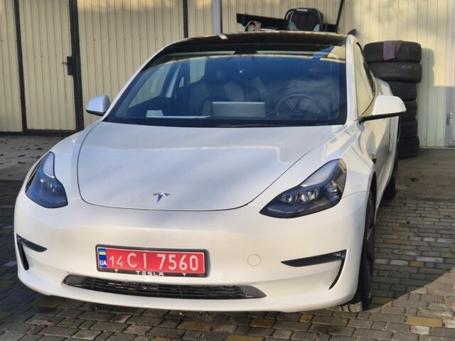 Білий Тесла Модель 3, об'ємом двигуна 0 л та пробігом 120 тис. км за 19999 $, фото 1 на Automoto.ua