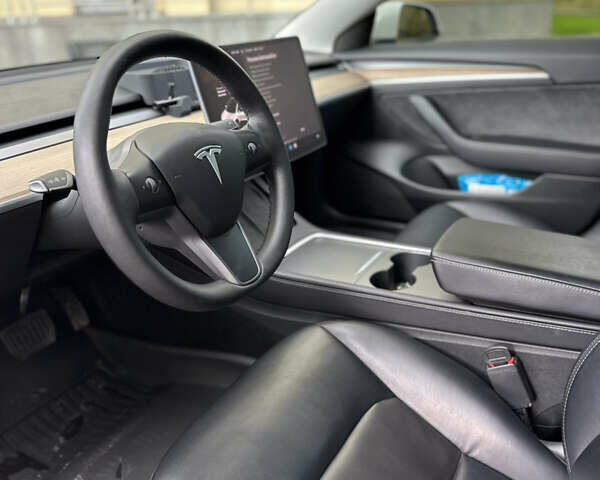 Білий Тесла Модель 3, об'ємом двигуна 0 л та пробігом 82 тис. км за 22400 $, фото 14 на Automoto.ua