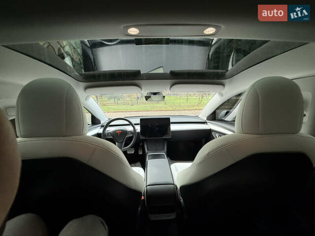 Белый Тесла Модель 3, объемом двигателя 0 л и пробегом 60 тыс. км за 22900 $, фото 28 на Automoto.ua