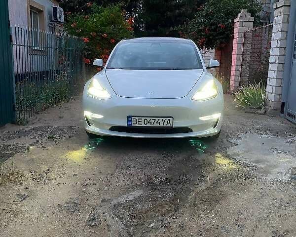 Белый Тесла Модель 3, объемом двигателя 0 л и пробегом 91 тыс. км за 19700 $, фото 10 на Automoto.ua
