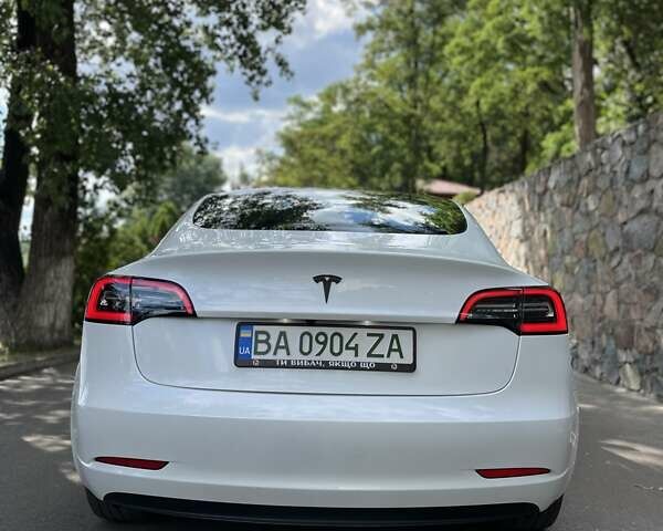 Білий Тесла Модель 3, об'ємом двигуна 0 л та пробігом 23 тис. км за 21500 $, фото 4 на Automoto.ua