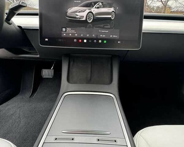 Білий Тесла Модель 3, об'ємом двигуна 0 л та пробігом 50 тис. км за 13505 $, фото 7 на Automoto.ua