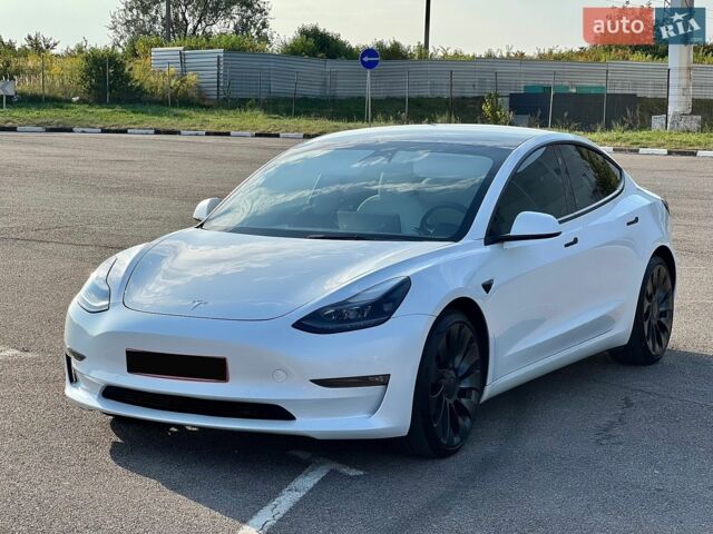 Белый Тесла Модель 3, объемом двигателя 0 л и пробегом 110 тыс. км за 24550 $, фото 13 на Automoto.ua