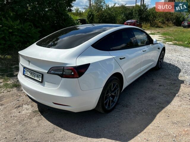 Белый Тесла Модель 3, объемом двигателя 0 л и пробегом 70 тыс. км за 21750 $, фото 7 на Automoto.ua