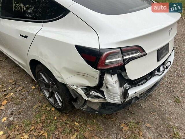 Тесла Модель 3 2022 у Києві на Automoto.ua Білий Тесла Модель 3, об'ємом двигуна 0 л та пробігом 64 тис. км за 14700 $, фото 12 на Automoto.ua