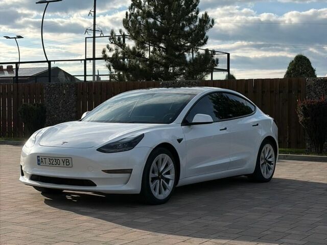 Белый Тесла Модель 3, объемом двигателя 0 л и пробегом 83 тыс. км за 20200 $, фото 14 на Automoto.ua