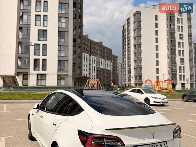 Белый Тесла Модель 3, объемом двигателя 0 л и пробегом 93 тыс. км за 23500 $, фото 2 на Automoto.ua