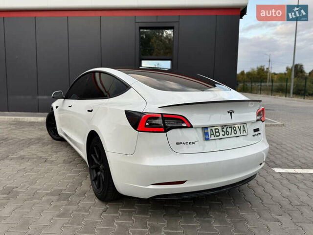 Белый Тесла Модель 3, объемом двигателя 0 л и пробегом 70 тыс. км за 21800 $, фото 11 на Automoto.ua