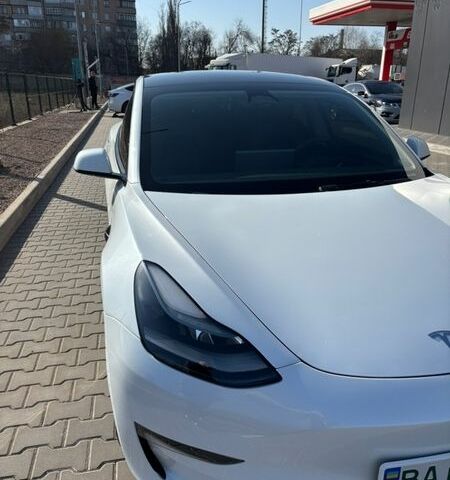 Білий Тесла Модель 3, об'ємом двигуна 0 л та пробігом 88 тис. км за 22500 $, фото 25 на Automoto.ua