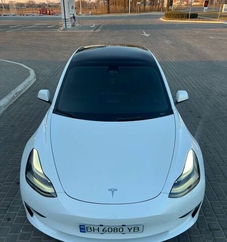 Белый Тесла Модель 3, объемом двигателя 0 л и пробегом 80 тыс. км за 18500 $, фото 3 на Automoto.ua