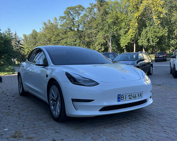 Білий Тесла Модель 3, об'ємом двигуна 0 л та пробігом 55 тис. км за 22700 $, фото 2 на Automoto.ua