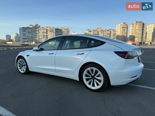 Белый Тесла Модель 3, объемом двигателя 0 л и пробегом 81 тыс. км за 17500 $, фото 12 на Automoto.ua