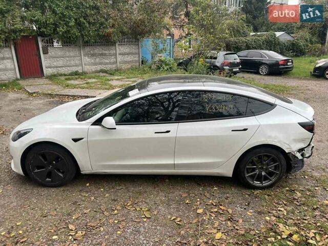 Тесла Модель 3 2022 в Киеве на Automoto.ua Белый Тесла Модель 3, объемом двигателя 0 л и пробегом 64 тыс. км за 14700 $, фото 32 на Automoto.ua