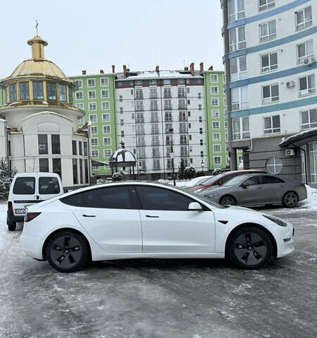 Білий Тесла Модель 3, об'ємом двигуна 0 л та пробігом 70 тис. км за 19000 $, фото 3 на Automoto.ua